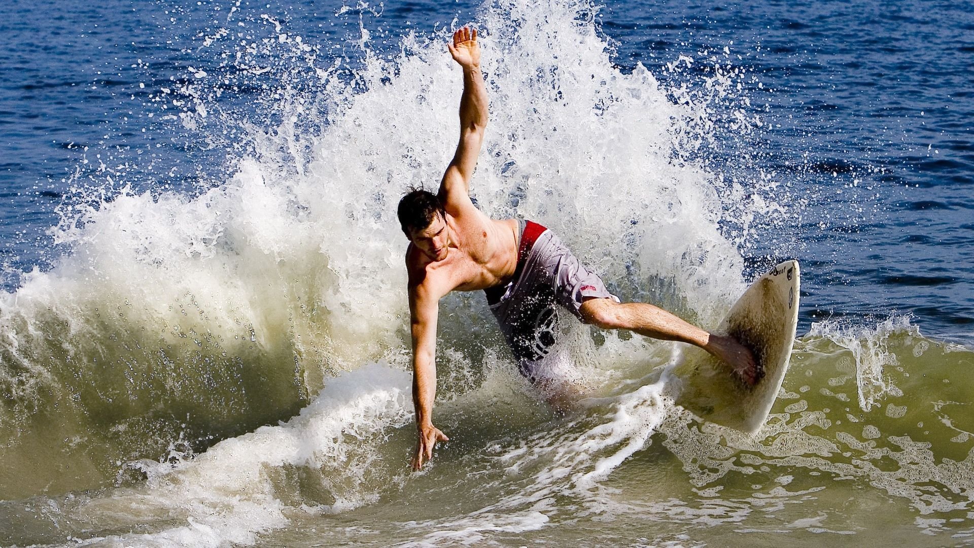 文莱选手团结协作,绝胜对手,文莱近况